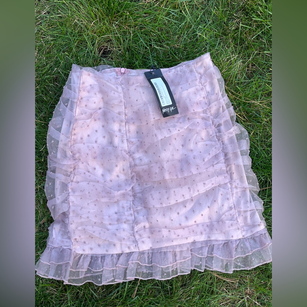 Frosty taupe Ruffled mini Skirt